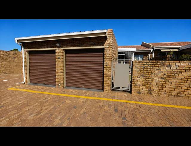 3 BEDROOM SIMPLEX FOR SALE IN RANDHART